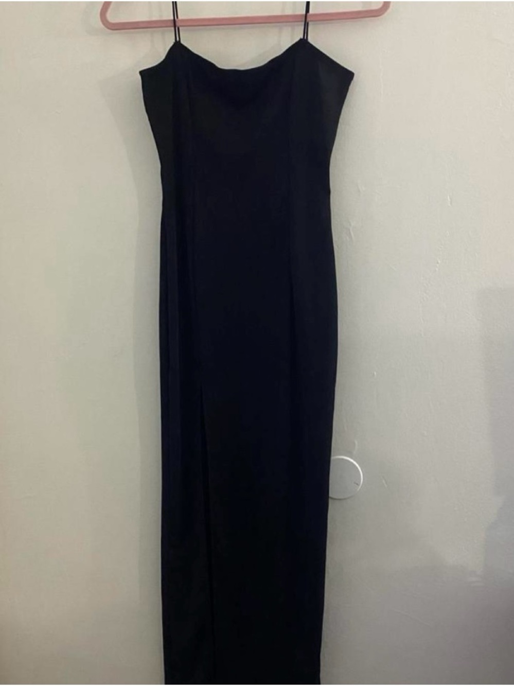 Sleek Black Maxi Slip Dress with Spaghetti Straps